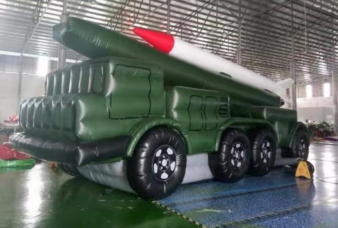 青龙军事导弹车